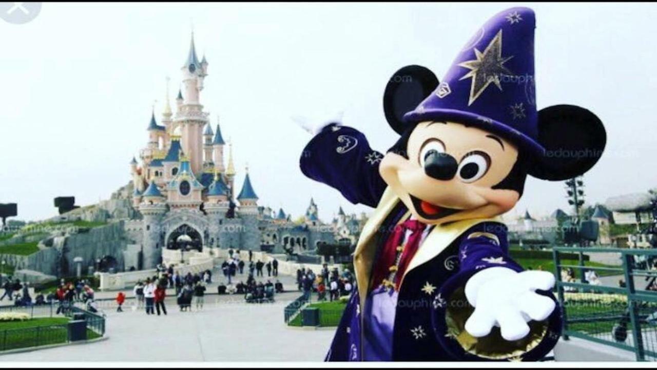 Studio A 1 Kilometre De Disneyland Paris モンテヴラン エクステリア 写真