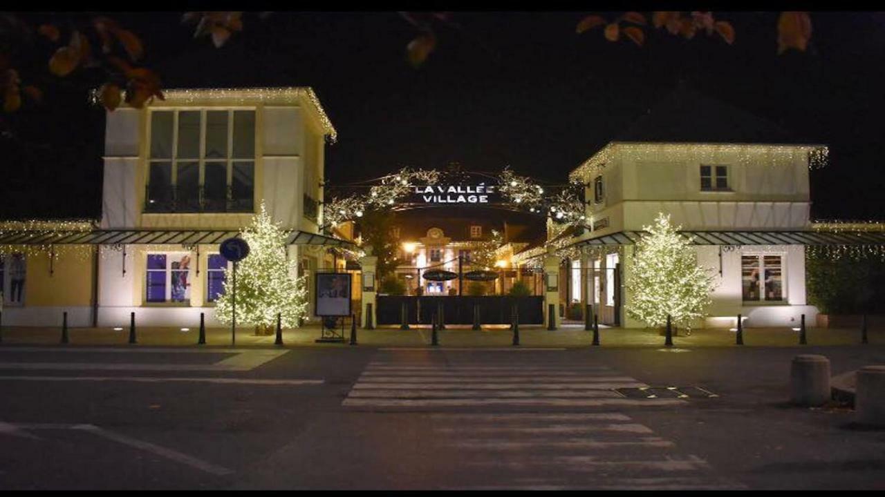 Studio A 1 Kilometre De Disneyland Paris モンテヴラン エクステリア 写真